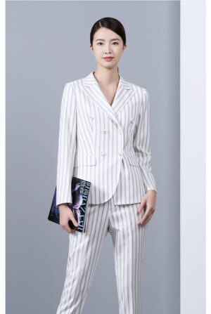 Women's  elegant commuter suit jacket - Image 12